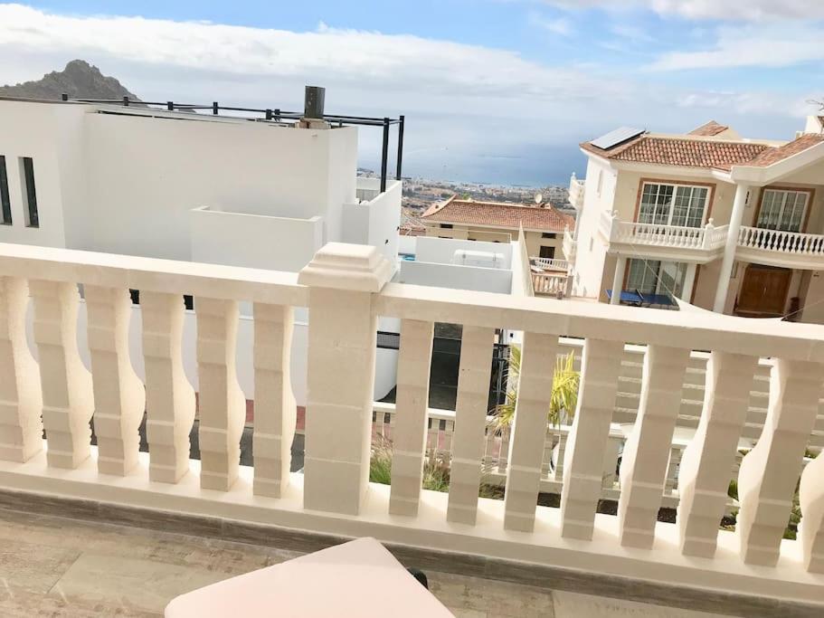 Villa Vista Bella Costa Adeje In Ruhiger Villengegend Mit Meerblick ภายนอก รูปภาพ