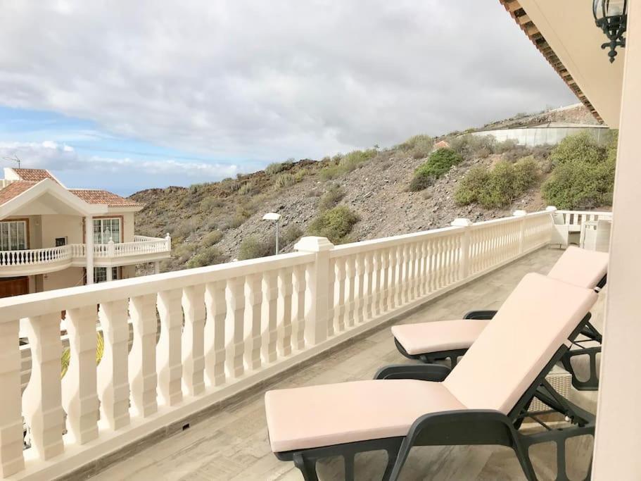 Villa Vista Bella Costa Adeje In Ruhiger Villengegend Mit Meerblick ภายนอก รูปภาพ