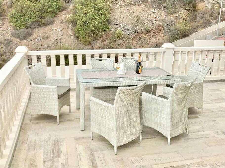 Villa Vista Bella Costa Adeje In Ruhiger Villengegend Mit Meerblick ภายนอก รูปภาพ