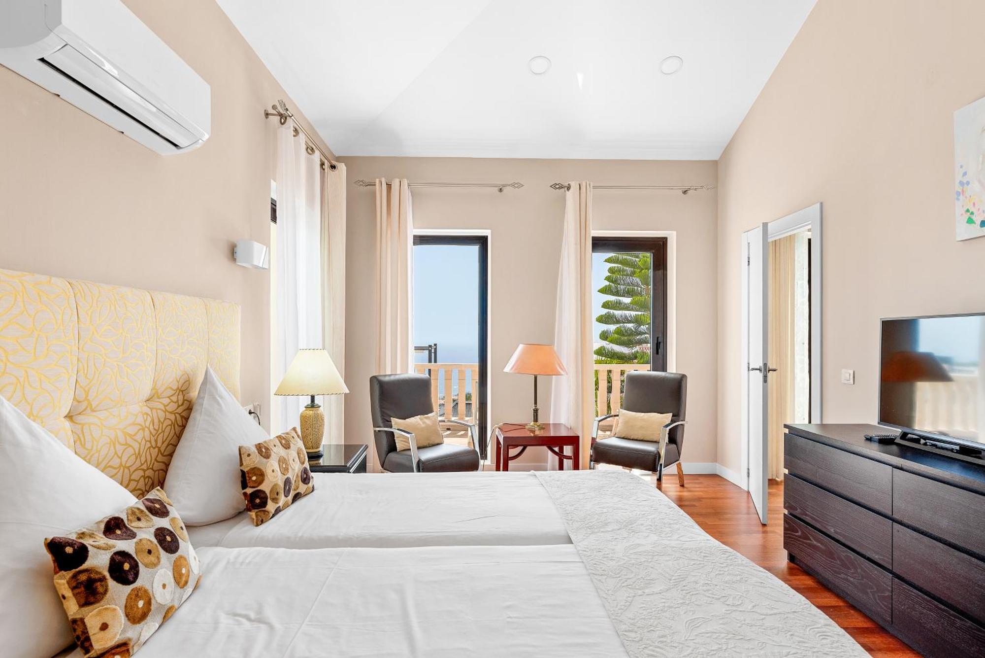 Villa Vista Bella Costa Adeje In Ruhiger Villengegend Mit Meerblick ภายนอก รูปภาพ